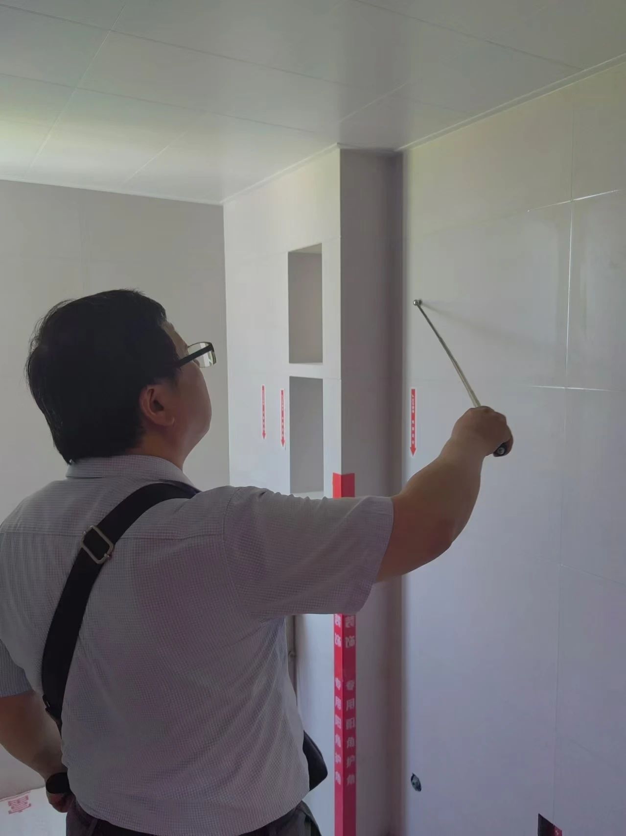 工地突击巡检:高温下的坚守,让每个细节都经得起检验 工地突击巡检:高温下的坚守,让每个细节都经得起检验