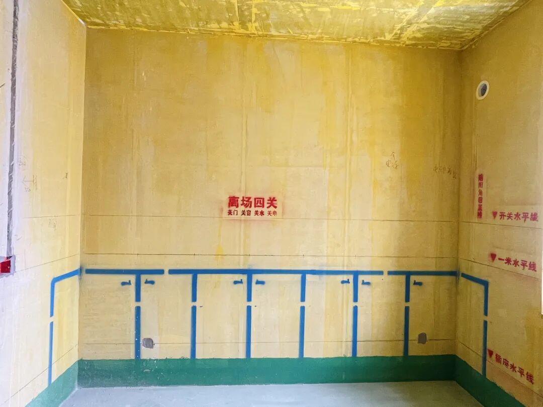 摩登7娱乐工地突击巡检:拒绝“表面功夫”,毫米级误差把控,品质交付我们是认真的! 摩登7娱乐工地突击巡检:拒绝“表面功夫”,毫米级误差把控,品质交付我们是认真的!