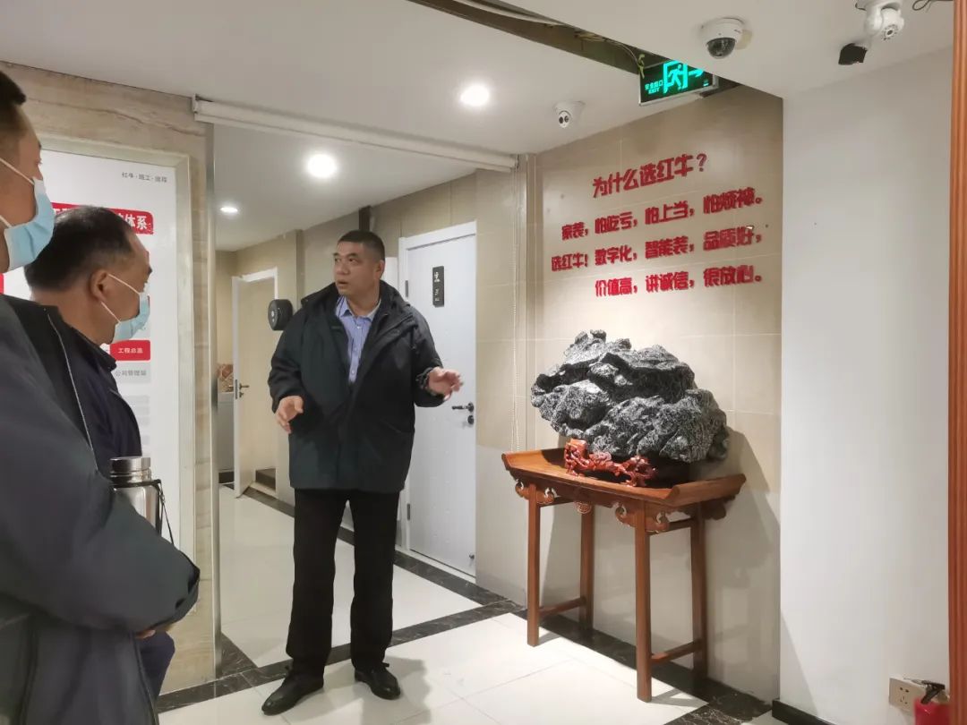 定期培训赋能，只为给您提供更专业、满意的家装体验！