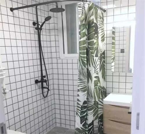 卫生间干湿分离用浴帘好吗?花1分钟了解一下 摩登7娱乐 3