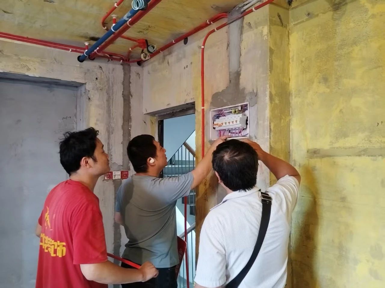工地突击巡检：严苛落实工艺标准，全力护航工程质量！