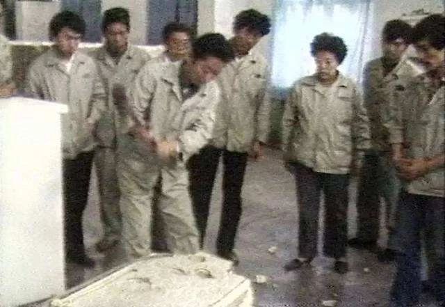 “不满意就砸掉”,损失谁来承担? “不满意就砸掉”,损失谁来承担?