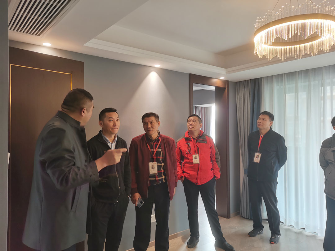 【双十一】工程总监亲自带队巡检，严守每个工地品质，不负所托！