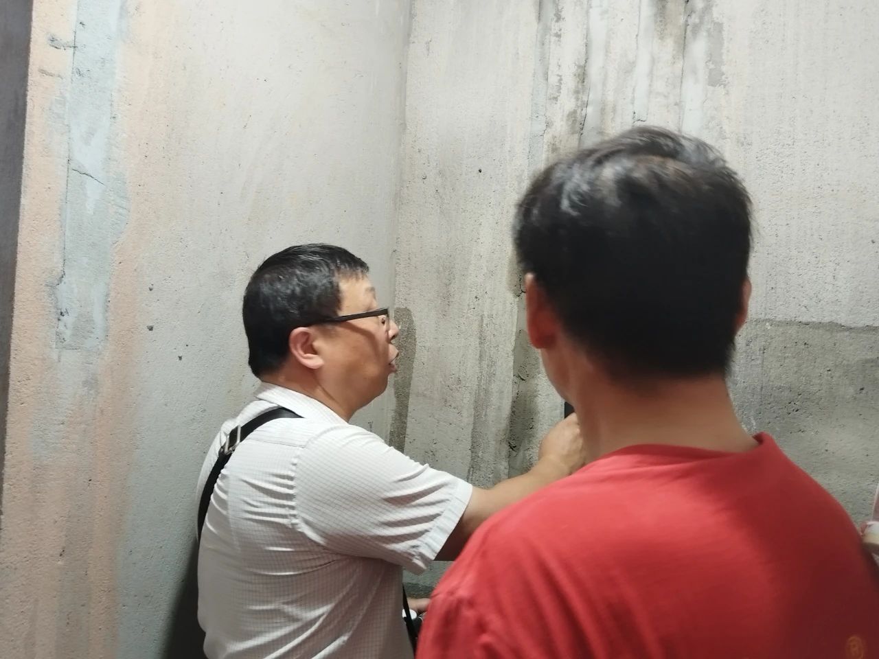 摩登7娱乐：高温巡检不松懈，坚守品质与服务！