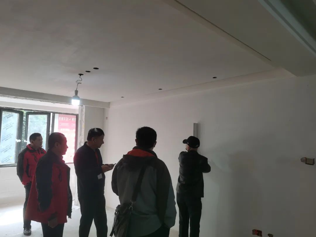 【双十一】工程总监亲自带队巡检，严守每个工地品质，不负所托！