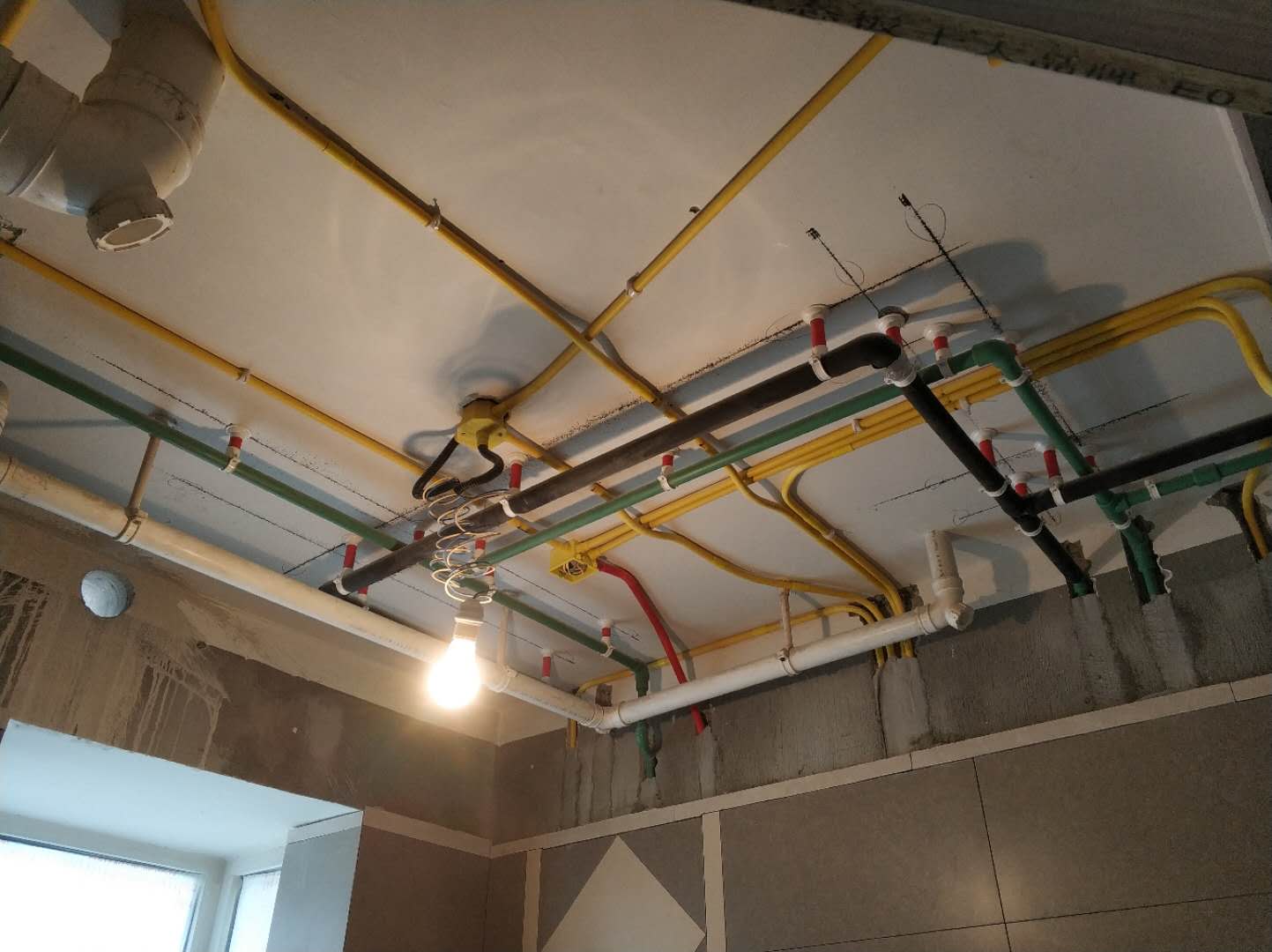 工程大PK正式启动,摩登7娱乐领导带领工程部突击检查工地 工程大PK正式启动,摩登7娱乐领导带领工程部突击检查工地