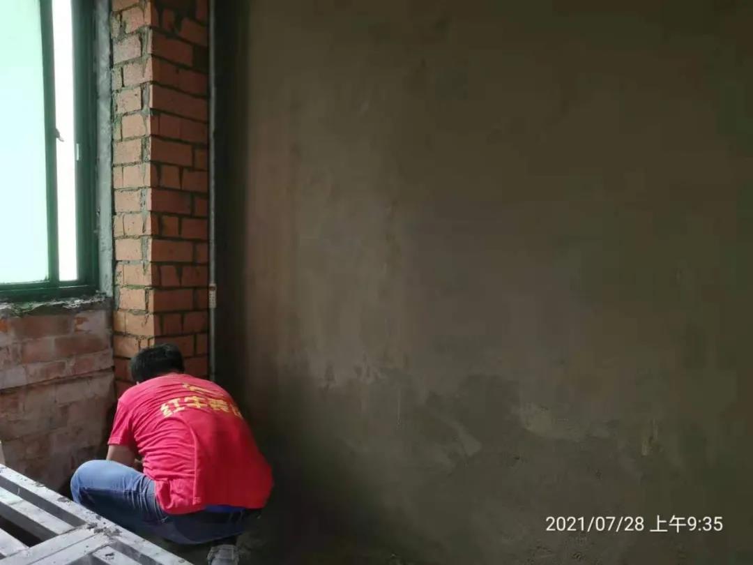 秉承匠心,品质监督!突击摩登7娱乐水电、瓦工施工现场! 秉承匠心,品质监督!突击摩登7娱乐水电、瓦工施工现场!