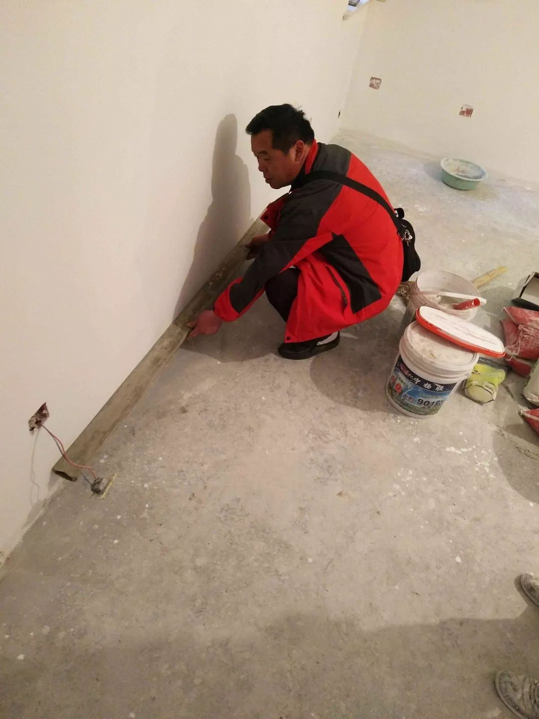 南京龙蟠花苑90㎡现代轻奢--老房升级改造,变身时尚精致家!37油漆施工