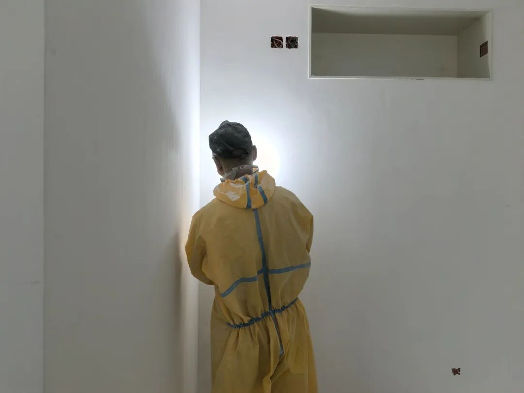 从毫米级工艺到安全弦:总经理突击工地巡查 从毫米级工艺到安全弦:总经理突击工地巡查