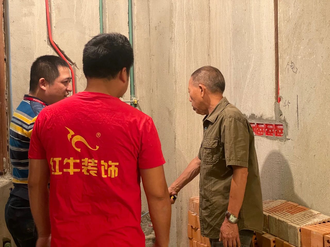装修质量如何保证？摩登7娱乐“线上+线下”双管齐下，给您足够的安全感！