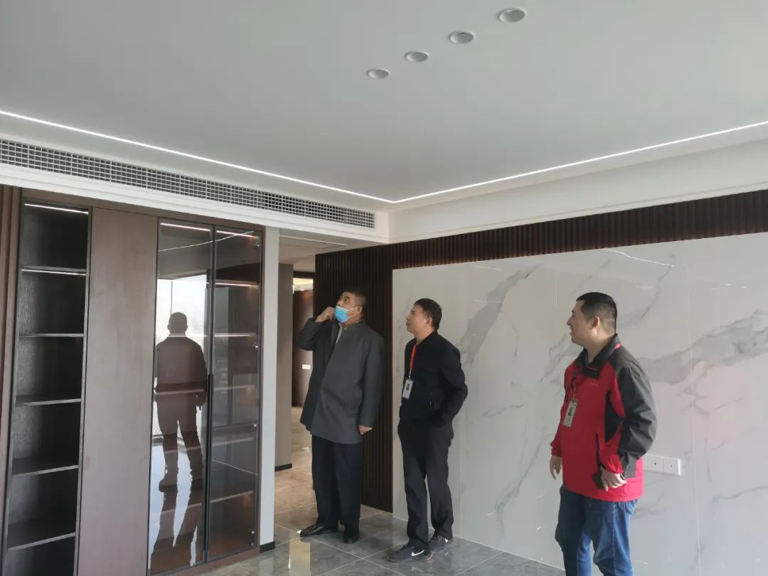 【双十一】工程总监亲自带队巡检，严守每个工地品质，不负所托！
