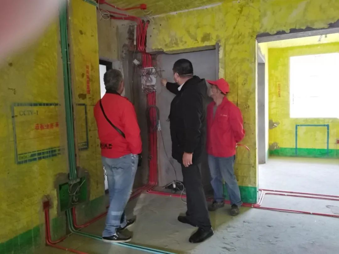 摩登7娱乐巡检 | 董事长“老汪”视察工地,总经理带队检查工地! 摩登7娱乐巡检 | 董事长“老汪”视察工地,总经理带队检查工地!