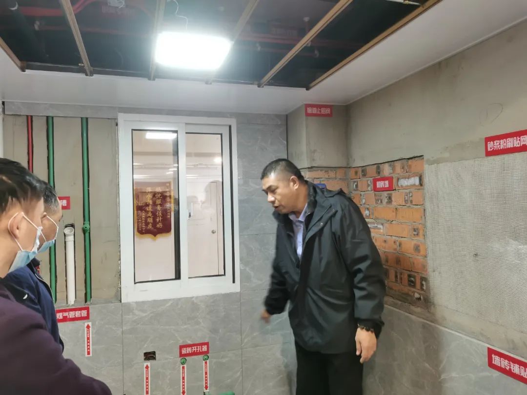 定期培训赋能，只为给您提供更专业、满意的家装体验！