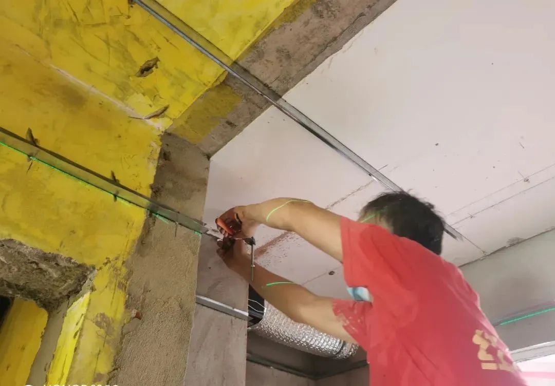 百闻不如一“鉴”！家里装修前，建议大家先看看工地【工地突击巡检】
